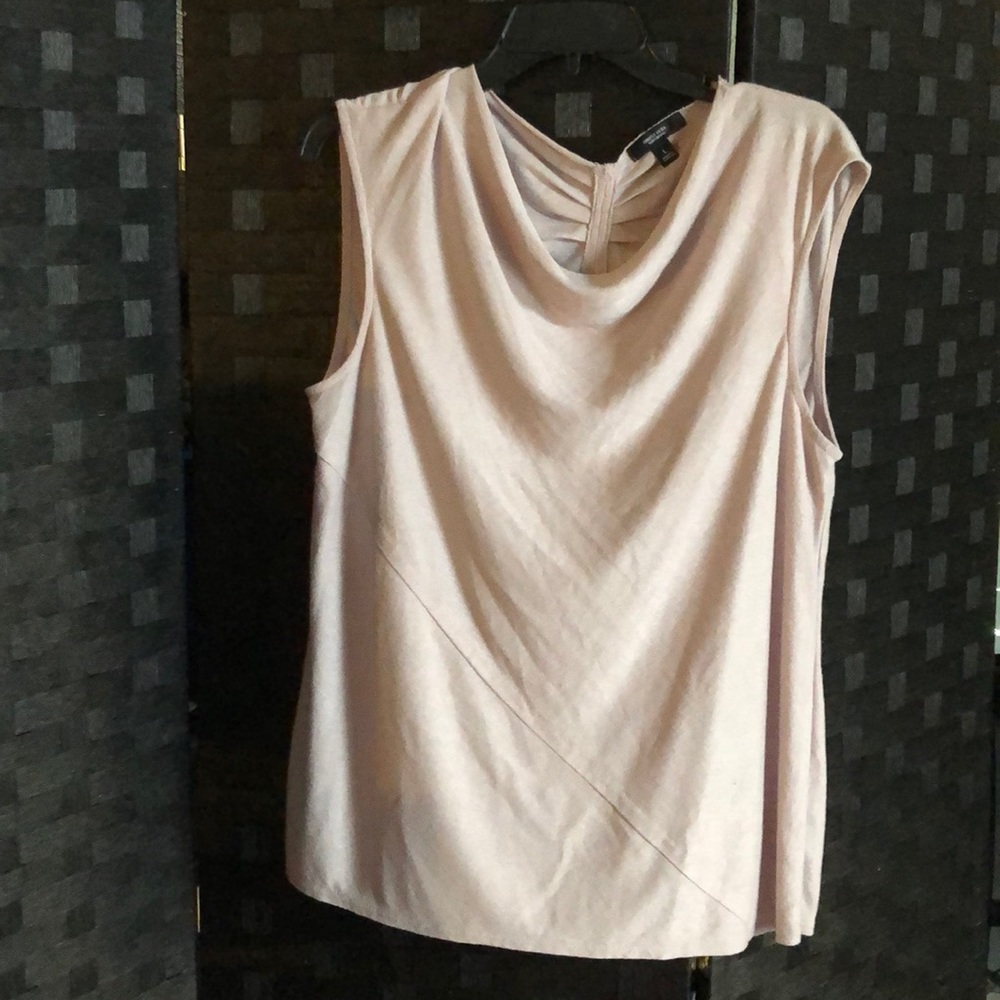 Women’s business casual sleeveless top